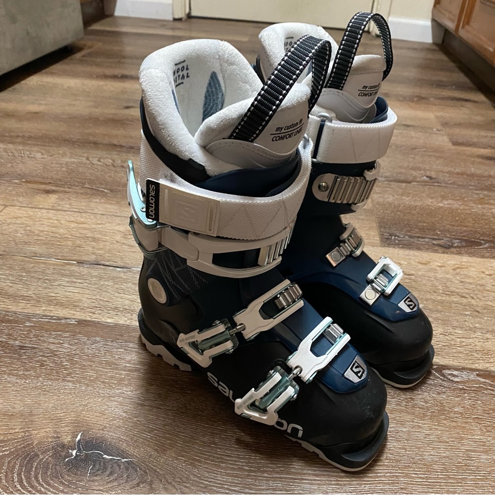 Salomon Access QST 70W Ski Boots, 22/23.5, 104mm last.